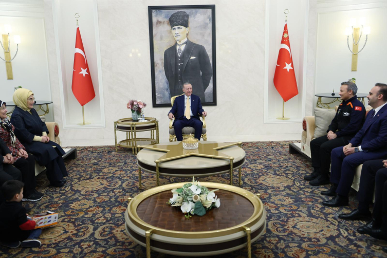 Cumhurbaşkanı Erdoğan, Gezeravcı'yı Kabul Etti 2 ,